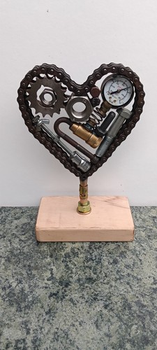 Scrap metal heart - metal,