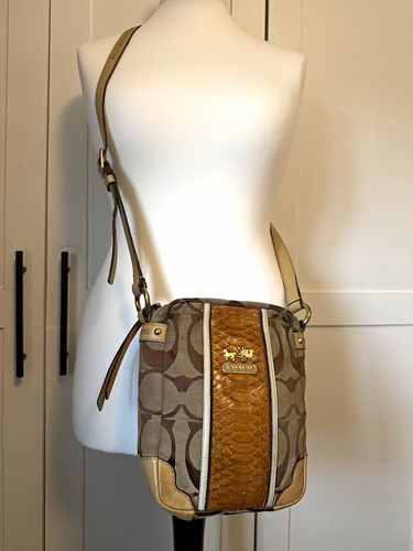 Coach signature logo canvas - coach,