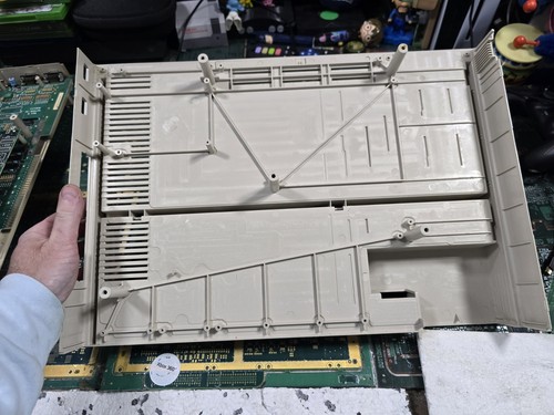 Amiga 1000 exact empty bottom - 1000,