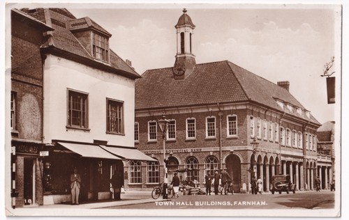 Farnham town hall - town,