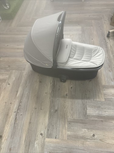 Oyster stone carrycot - stone,
