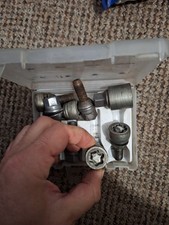 2009 RENAULT CLIO LOCKING WHEEL NUTS SET WITH KEY