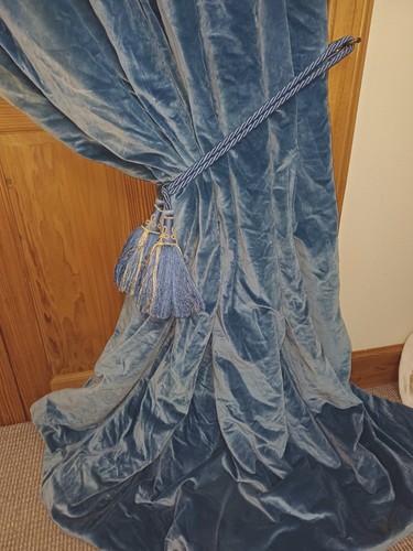 Interlined velvet door - interlined,