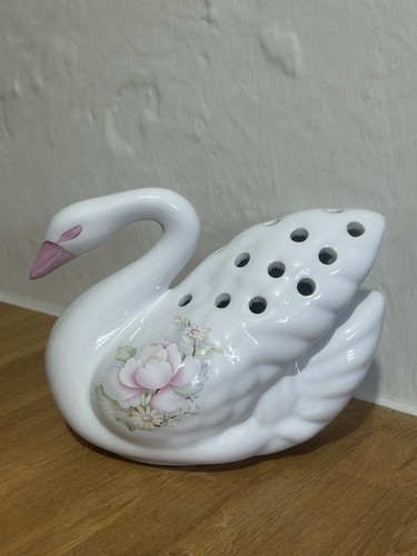 Vintage white swan flower - white,