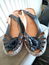 Womens Size 6 , Wedge Heels