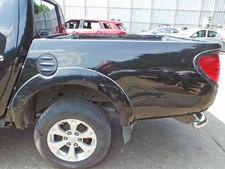 Mitsubishi L200 pick up body tub long body in black *dent n/s* mk4 2013