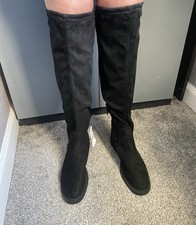 New With Tags Size 9 /43