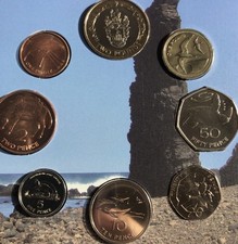 **ST.HELENA COIN SET** **SEALED** **2003** **LOW PRICE** **UNC***