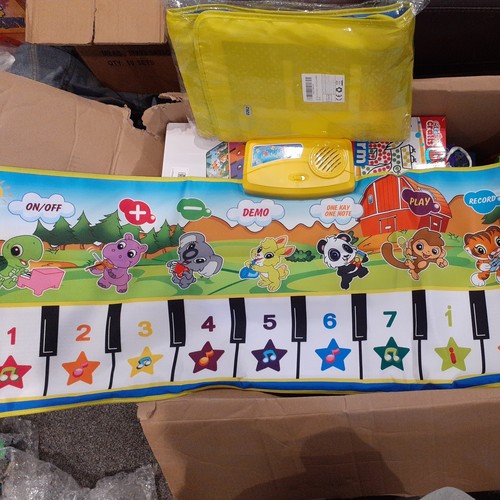 Green piano music - green, dance