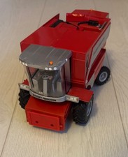 Britains Massey Ferguson 7200 Combine Harvester 1:32 1998 Farm Toy (no header)