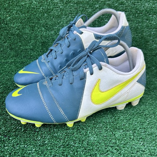 Nike libretto iii soccer - libretto,