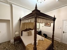 Stunning Antique-Style Dark Wood Four-Poster Bed - King/Queen Size