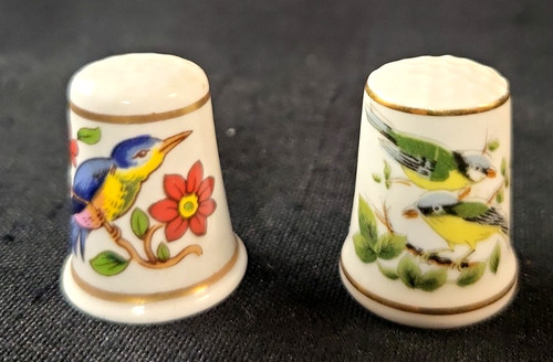 Lot thimbles one aynsley - of,