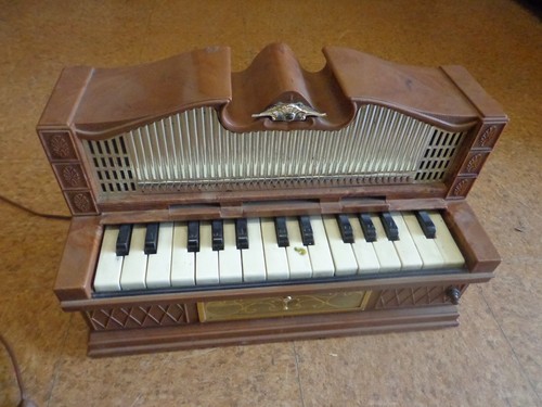 Vintage emenee electric golden - emenee,