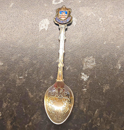 Wafm falkland enamel crest - falkland,