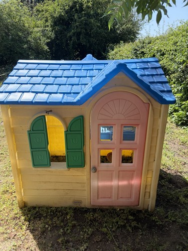Little tykes play house - tykes, in