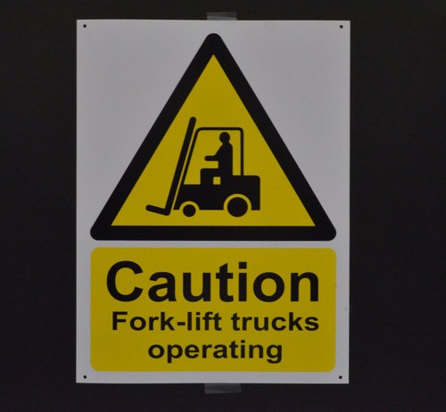 Fork lift trucks operating - lift,