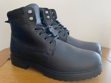leather boots black size 8