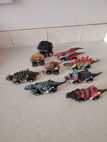 Dinosaur pull back go racing - &,