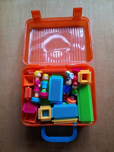 Stickle bricks carry - bricks, case