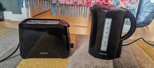 Black Kettle & 2 Slice Toaster