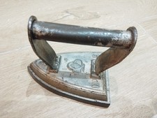 VINTAGE METAL FLAT IRON/IRON