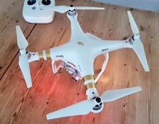 DJI Phantom 3 Professional Drone, with DJI Carrying case and Spare Battery 