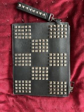 NEW Women’s Zara Pouch Bag