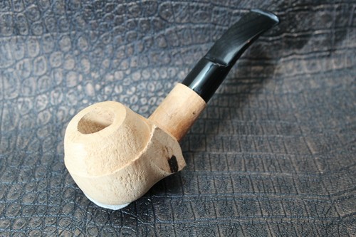 Briar wood pipe half - wood, shaped