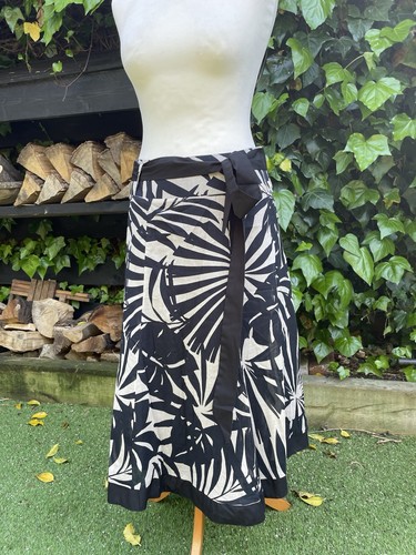 Bnwt wallis black - bnwt, cream