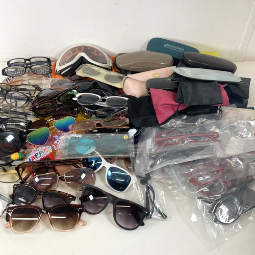 Job lot 3kg mixed - 3kg, sunglasses