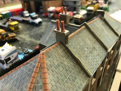 Terracotta chimney pots - 1:76,
