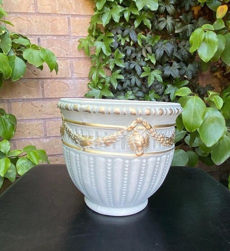 Pale green ceramic - pale,