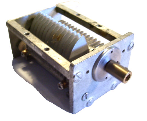 Variable capacitor 140pf - variable,