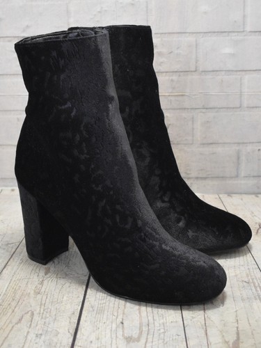 Womens faith black velvet zip - womens,