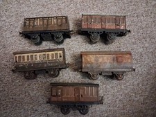 Hornby Meccano GWR Guard's Brake Van & Passenger Coach O Gauge & Extra Coaches 