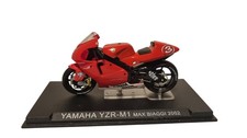 Yamaha YZR-M1 Max Biaggi 2002