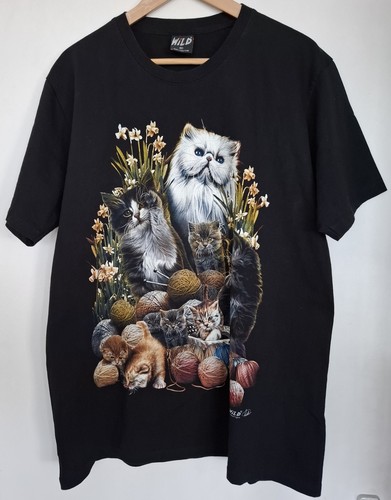 Rare wild graphic tee - rare, kittens