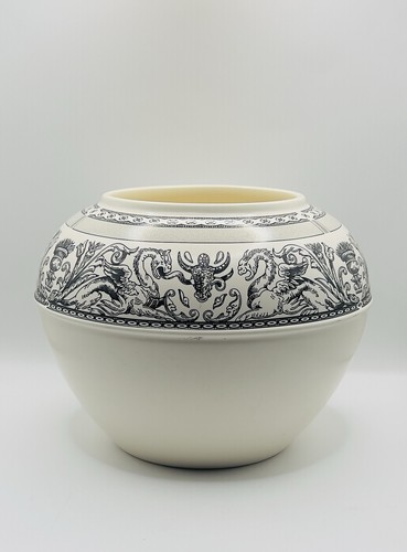 Wedgwood earthenware vase - earthenware,