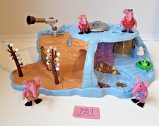 The Clangers Home Planet with 4 Figures Toy 751