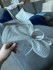 Ladies silver/grey Fascinator
