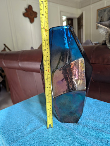 Beautiful unmarked iridescent - beautiful,