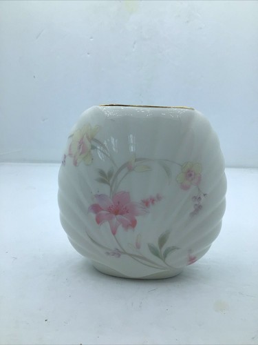 Fine china porcelain shell - fine,