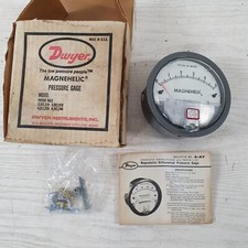 Dwyer 2005 Magnehelic Pressure Gauge 0-5"  Max. 15 PSIG 71-340001-00  - S46