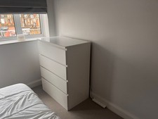 Whitr Set of Drawer £65 looks