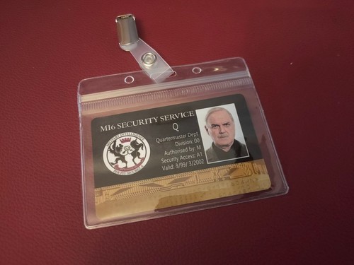 Prop james bond - , c