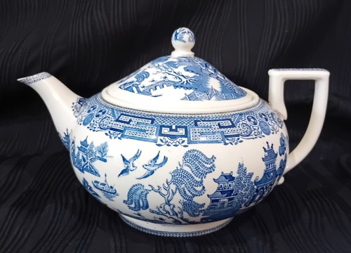 Wedgwood willow pattern - willow,