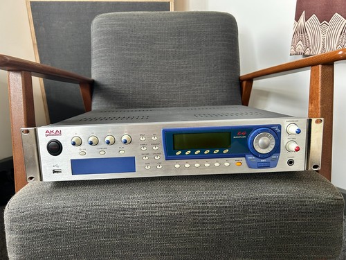 Akai digital sampler - digital,