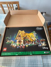 LEGO 43242 Snow White and the
