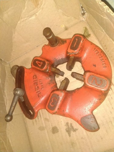 Rigid pipe threader threading - pipe,